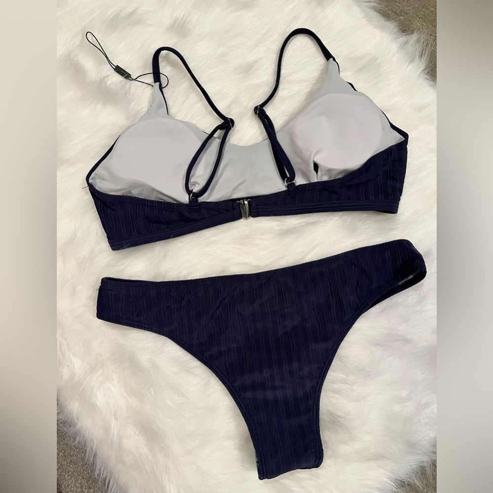 Bikini 👙 - Picture 3 of 5